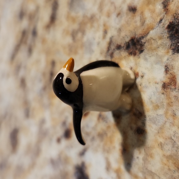 Miniature Penguin Figurines - Picture 7 of 9